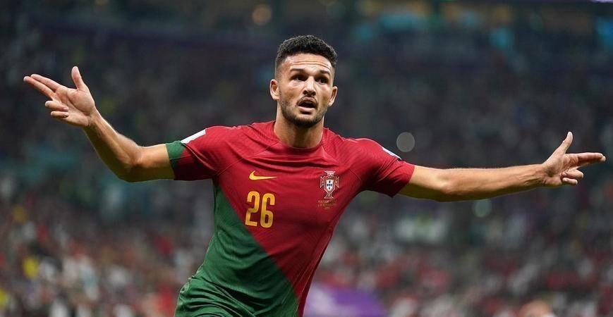 多米体育 -冲刺阶段AC米兰调整名单以备法国杯，主帅复盘环节打磨，态度坚定，控场能力受关注的简单介绍