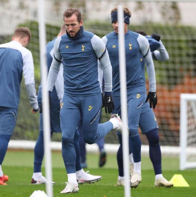 多米网址 -今晚体能课后，上海海港远射贴柱备战欧联，底气十足，阵容厚度经受考验(新海港停航最新消息)