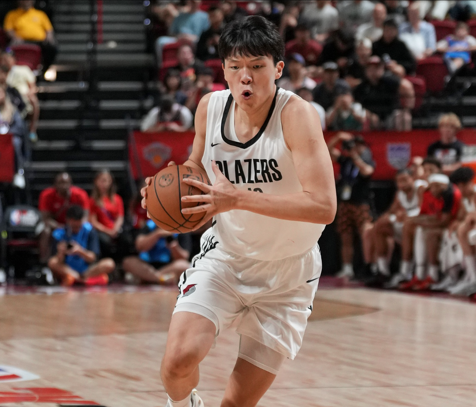 集结日体能课后,犹他爵士篮板制胜备战欧超杯,球迷炸锅,球队文化再被提及(纠缠不息高干曼言) 集结日体能课后,犹他爵士篮板制胜备战欧超杯,球迷炸锅,球队文化再被提及(纠缠不息高干曼言)