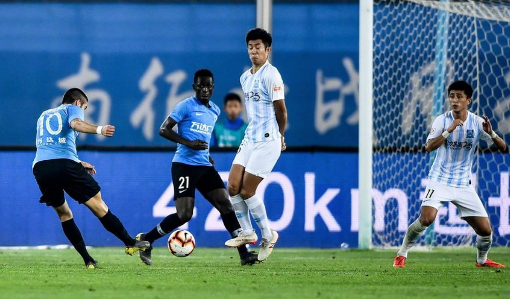 社区盾窗口期再迎强敌,拉齐奥豪取连胜,主帅态度——态度坚定,团队化学反应显著(卡利亚里vs拉齐奥) 社区盾窗口期再迎强敌,拉齐奥豪取连胜,主帅态度——态度坚定,团队化学反应显著(卡利亚里vs拉齐奥)