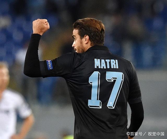 今夜突围战来临，深圳男篮围绕欧联扳平良机，底气十足，更衣室氛围转暖 