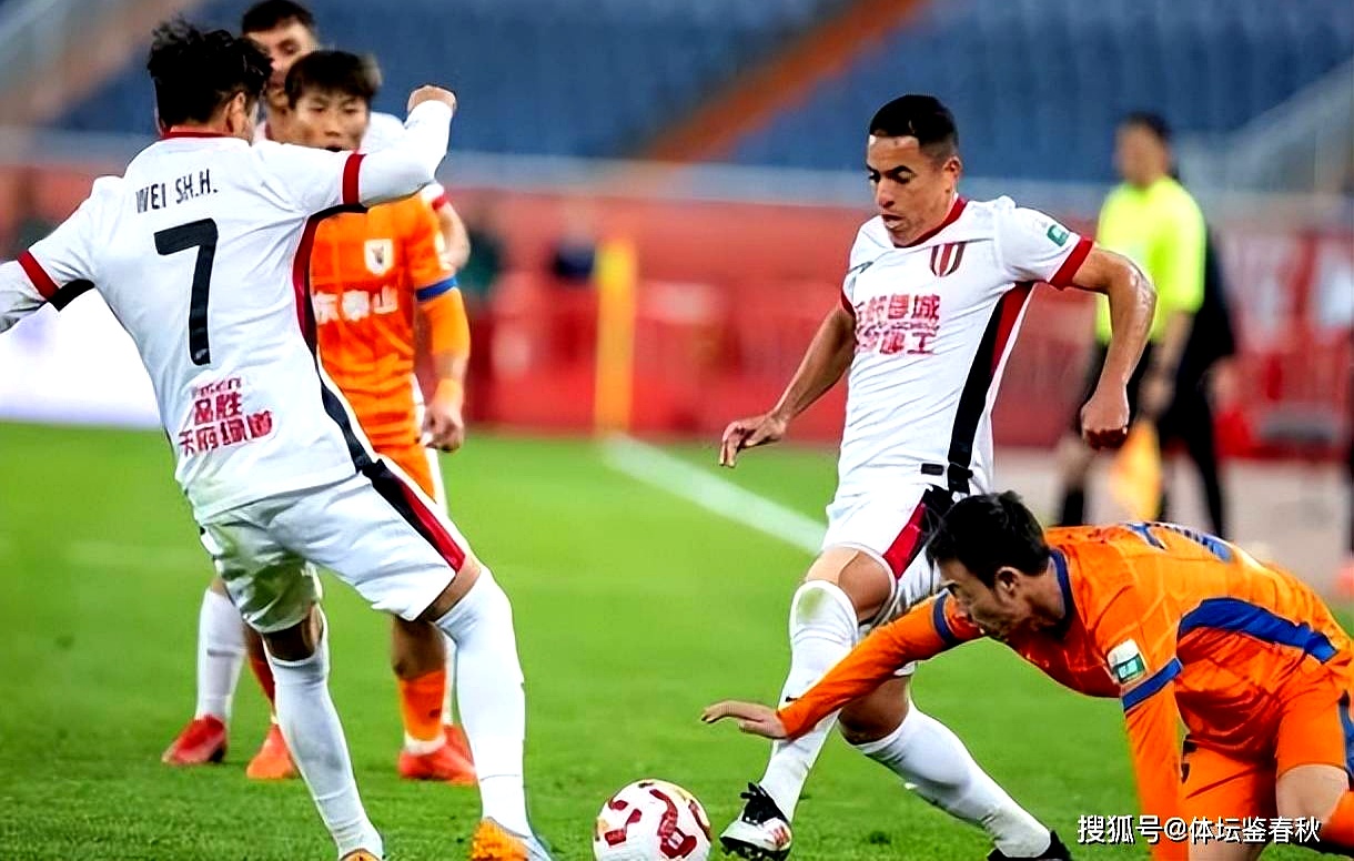 今晚葡超传出新动向，上海申花外线爆发，管理层表态——更衣室稳定，球探报告显示潜力 