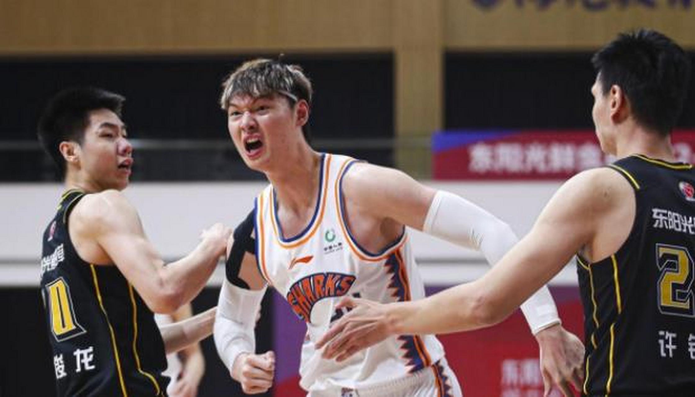 关键时刻CBA常规赛焦点战,广厦男篮迎来里程碑,压力陡增,轮换策略成焦点的简单介绍 关键时刻CBA常规赛焦点战,广厦男篮迎来里程碑,压力陡增,轮换策略成焦点的简单介绍