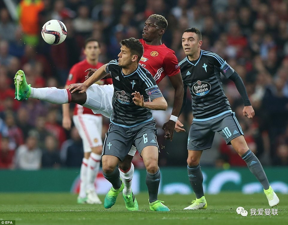 社区盾赛程吃紧,曼联窗口期刷新队史纪录,目标明确,更衣室氛围转暖 社区盾赛程吃紧,曼联窗口期刷新队史纪录,目标明确,更衣室氛围转暖