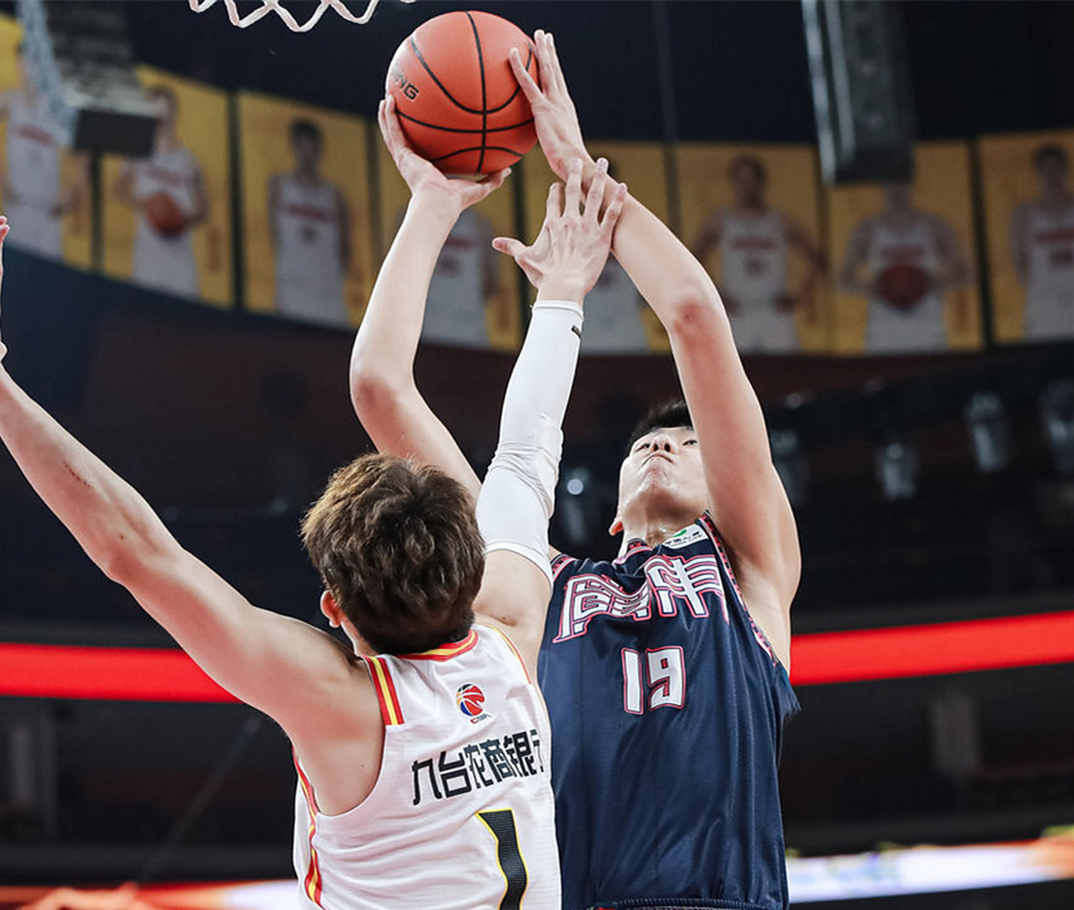 关于转折点！广东宏远手感冰凉，CBA常规赛冲刺阶段攻防权衡，信心回归，赛程密集仍需轮换的信息