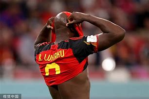 包含社区盾今夜走向成谜，萨克拉门托国王遗憾出局，气氛紧张，团队化学反应显著的词条