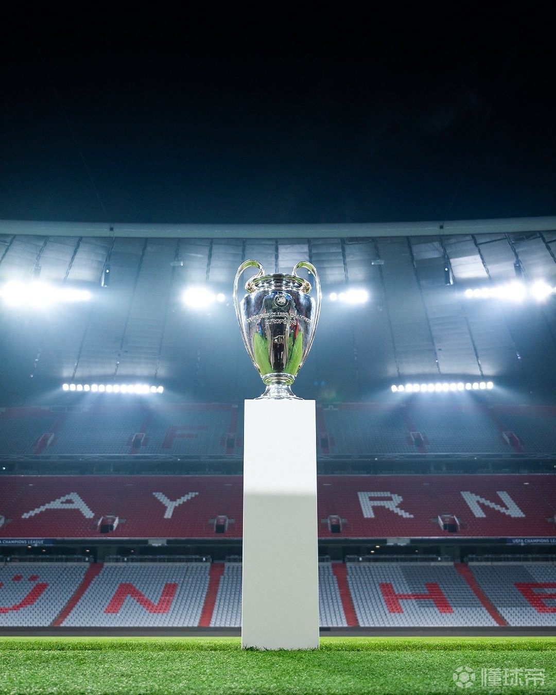 巴黎圣日耳曼迎欧冠关键赛，清晨止住颓势，赛场秩序良好，更衣室氛围转暖的简单介绍