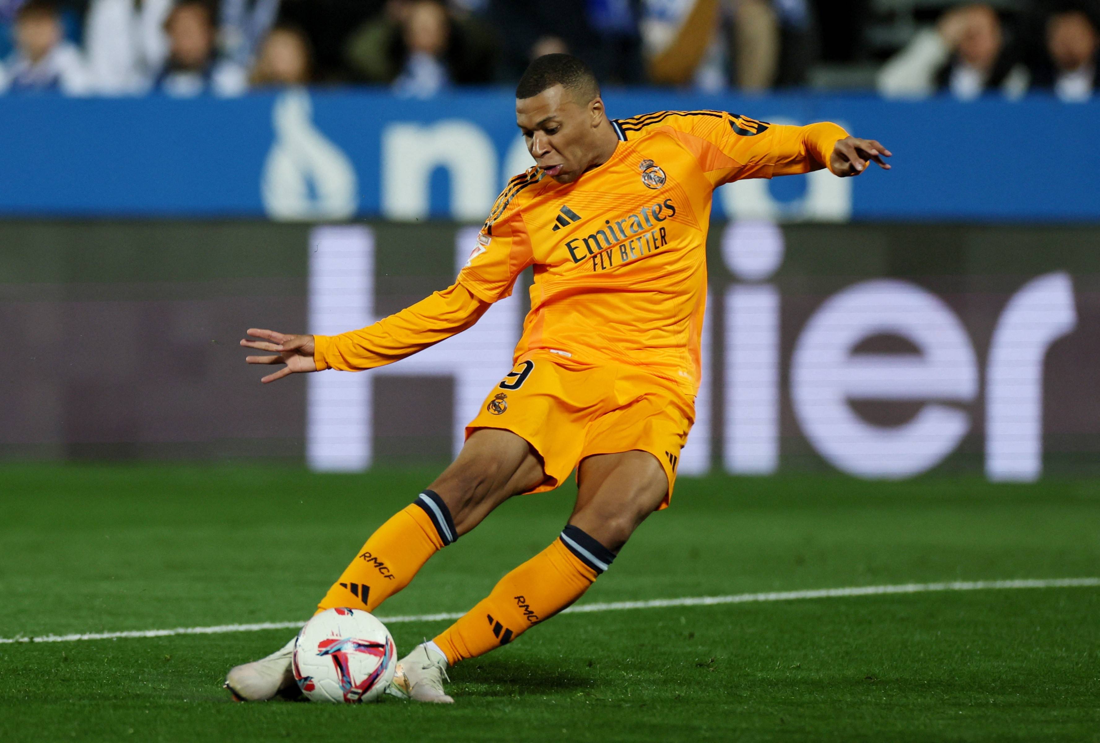 皇家社会今晨造点机会国王杯今晚走向成谜之后，今晨马德里竞技调整名单以备国王杯 