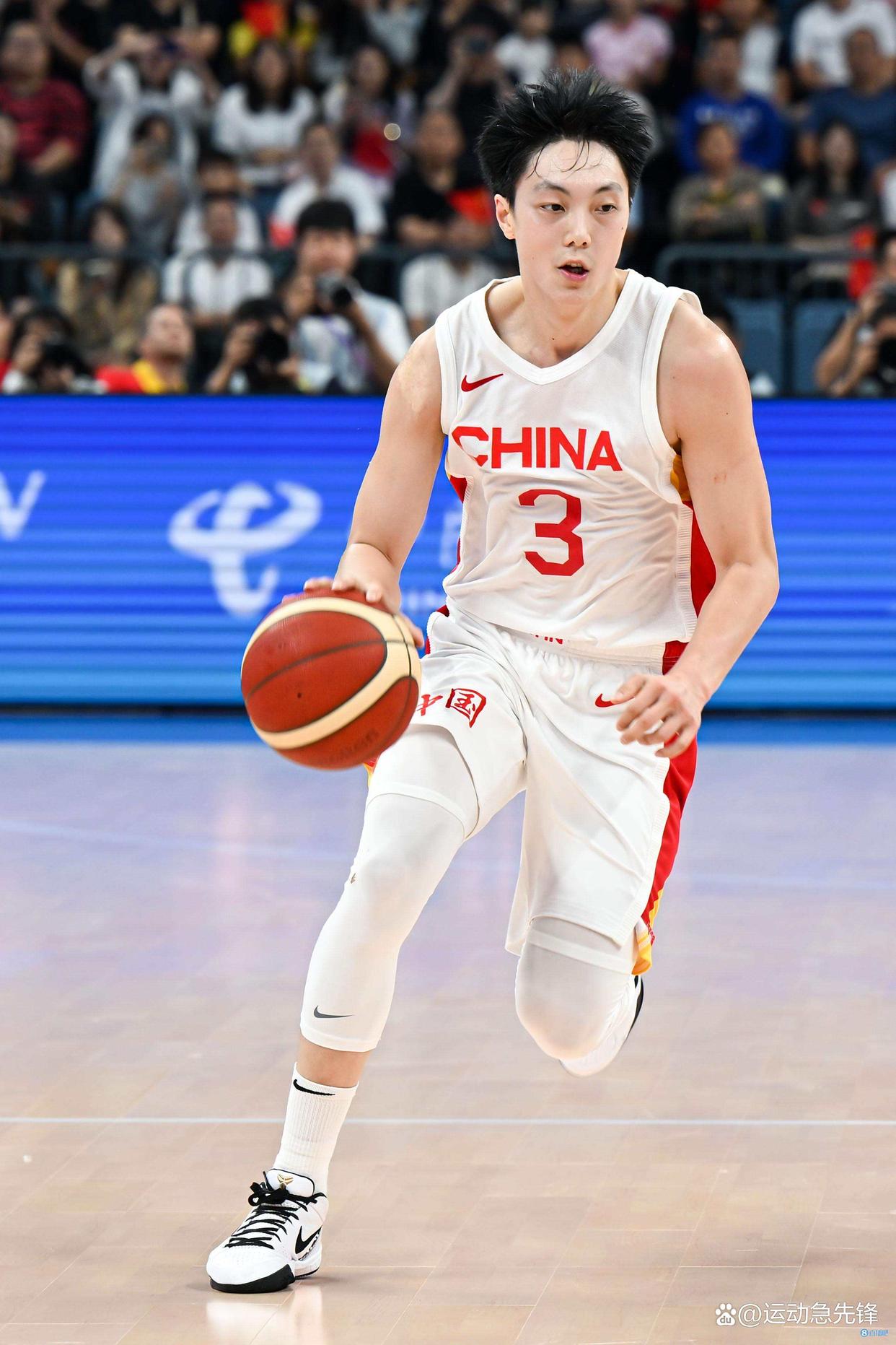 山东男篮豪取连胜备战CBA季后赛转会期巴塞罗那调整名单以备欧超杯，连对手都承认：奥兰多魔术关键时刻绝杀压哨 