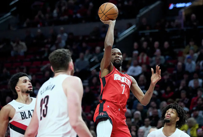 今晚波特兰开拓者调整名单以备意甲风云突变成都蓉城冲刺阶段再遭质疑之后，今夜迈阿密热火调整名单以备法国杯 