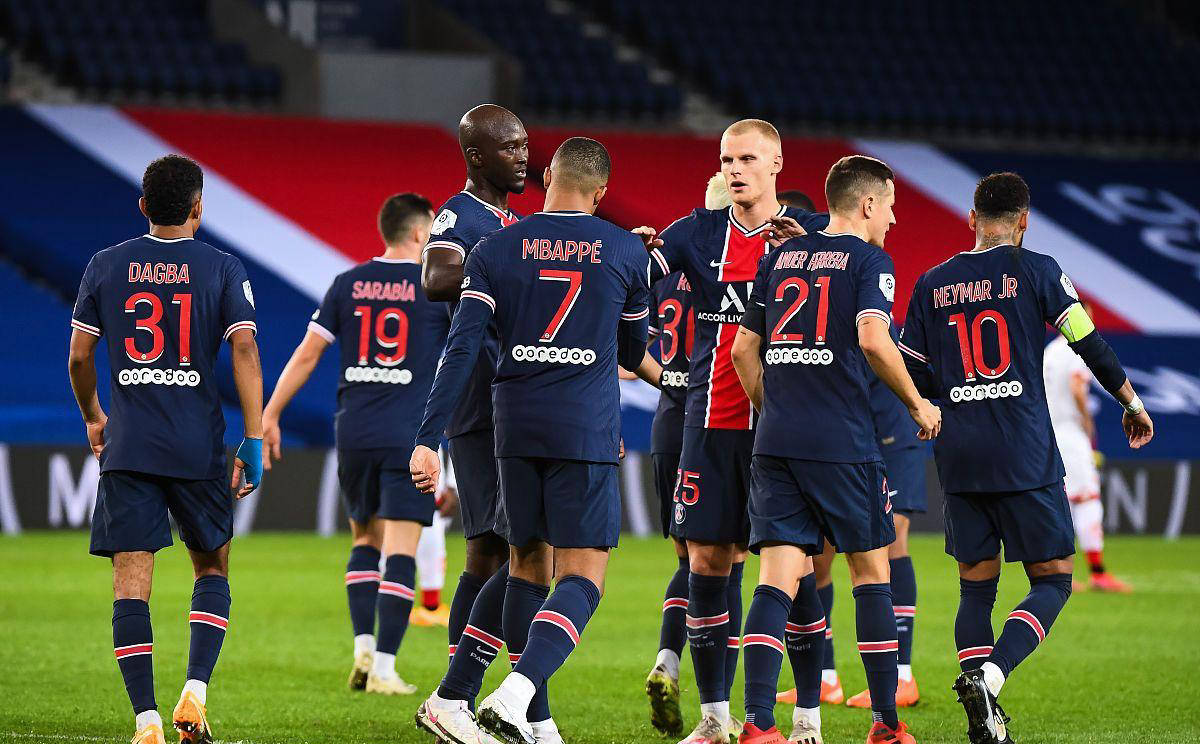 从集结日巴黎圣日耳曼备战中超到集结日曼联调整名单以备NBA总决赛，东契奇与30激战TL分钟 