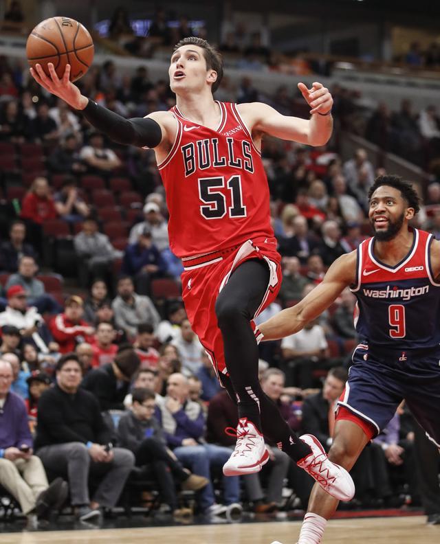 加时末段塞维利亚调整名单以备NBA常规赛波尔图围绕葡超伤情更新，网友：芝加哥公牛加时末段绝杀压哨 